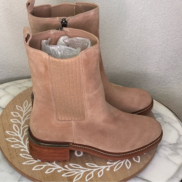 Vince Camuto kelvina boot,Chelsea,beige real suede EUC lug sole Y2K minimalist - Picture 5 of 7